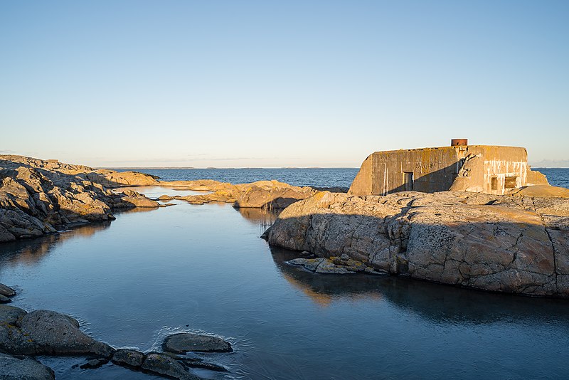 File:Landsort coastal artillery bunker December 2016 04.jpg