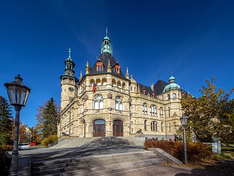 File:Liberec Severočeské muzeum 2.jpg