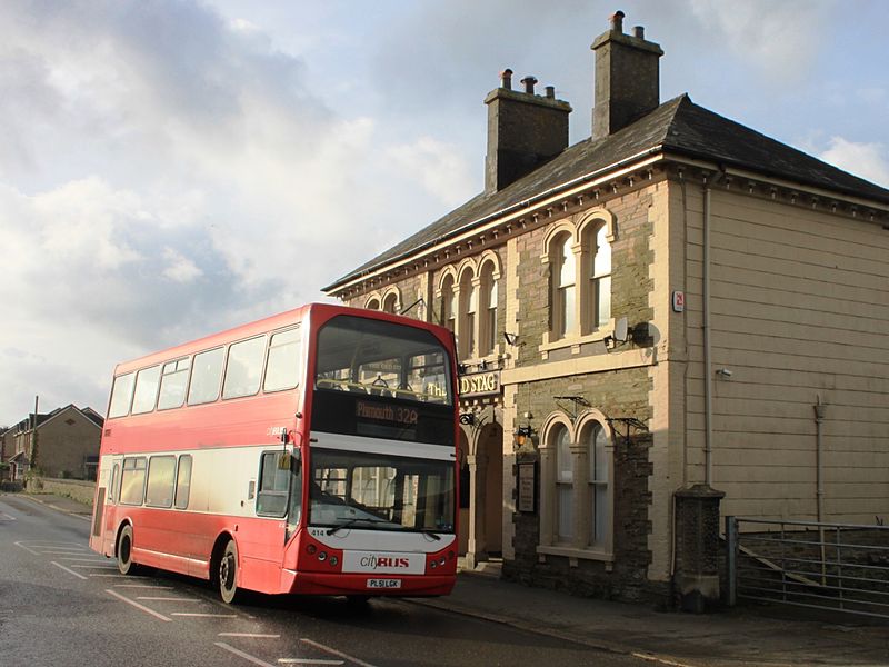 File:Liskeard Station Road - PCB 414 (PL51LGK).JPG