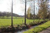 Valle e chiesa di Livet-Sur-Authou. JPG