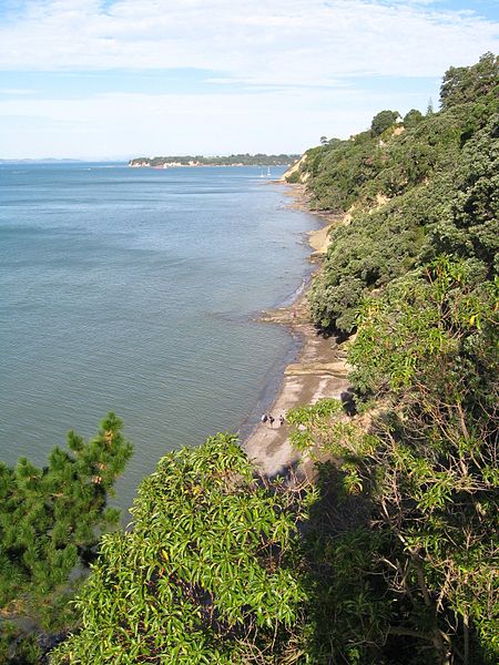 File:Looking east over Gentleman's Bay.jpg