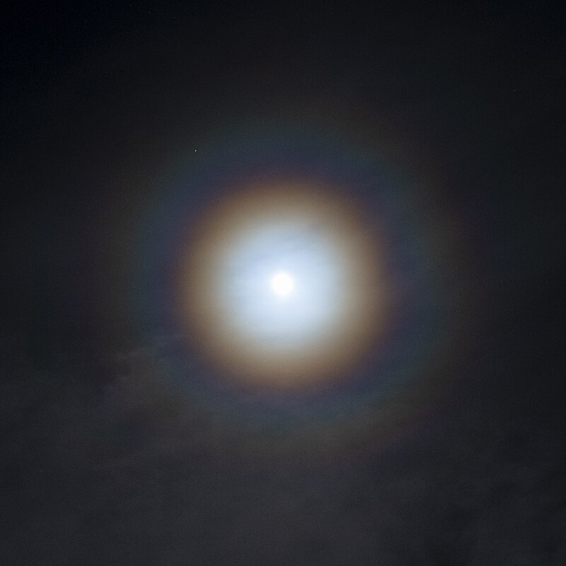 Why you saw a halo around the moon last night