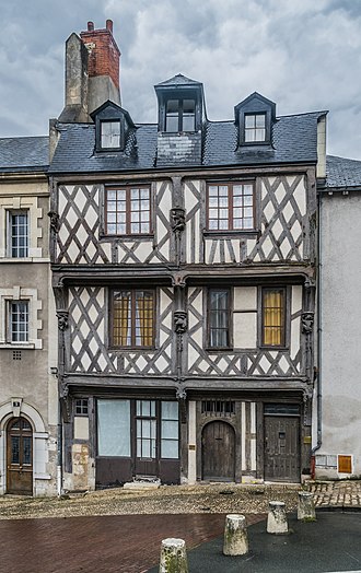 The Maison des Acrobates Maison de l'acrobate in Blois 01.jpg