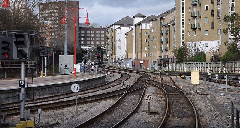 File:Marylebone station MMB 31.jpg