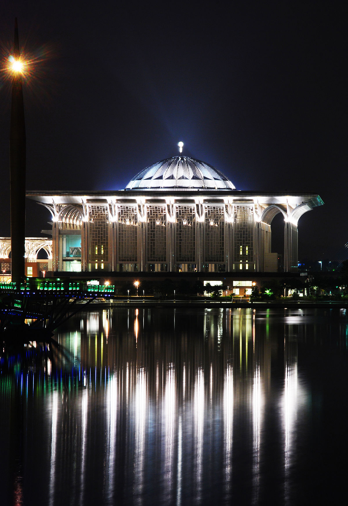 Tuanku Mizan Zainal Abidin Mosque - Wikipedia