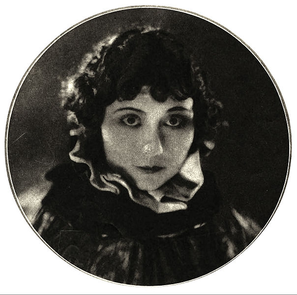 File:Maude George by Abbe 1922.jpg