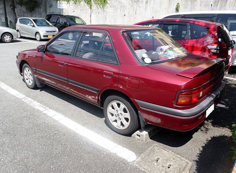 File:Mazda FAMILIA SEDAN Interplay (E-BG6Z) rear.jpg