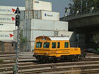 קרונית מדידה 832, מתוצרת של חברת Plasser & Theurer, דגם EM-80E, בתחנת חיפה מזרח