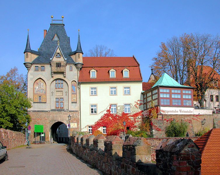 File:Meißen Albrechtsburg Burgtor 20091101240DR.jpg