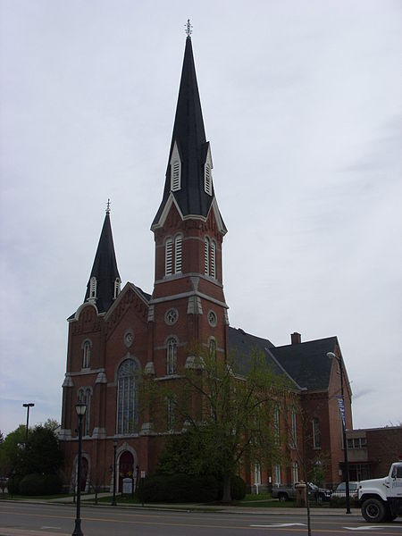 File:Methodist-Episcopal Church of Norwich May 09.jpg