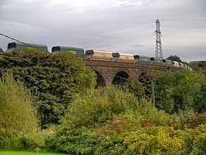 A stone train crossing the viaduct Midland Railway Viaduct, Chapel Milton (geograph 3168084).jpg
