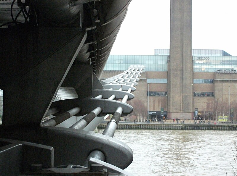 File:Millennium Bridge london suspension cables.jpg