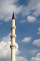 Türkiye'nin başkenti Ankara'da Çankaya ilçesine bağlı Kocatepe semtinde Türkiye Diyanet Vakfı tarafından 1987'de inşaatı tamamlanan Kocatepe Camii'nin minarelerinden biri (16 Temmuz 2005).