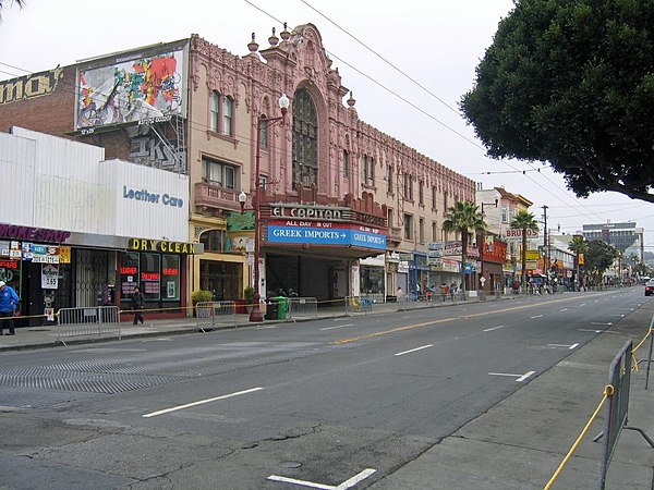 Mission Street between 19th and 20th