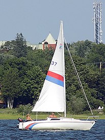 Jedrilica Mistral T-21 3775.jpg