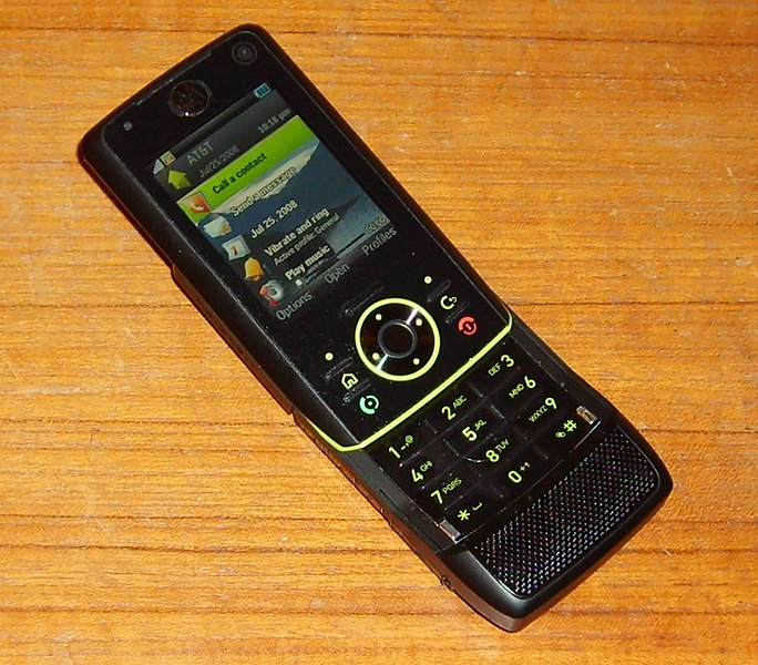 File:Motorola Z8 on ATT Network.jpg