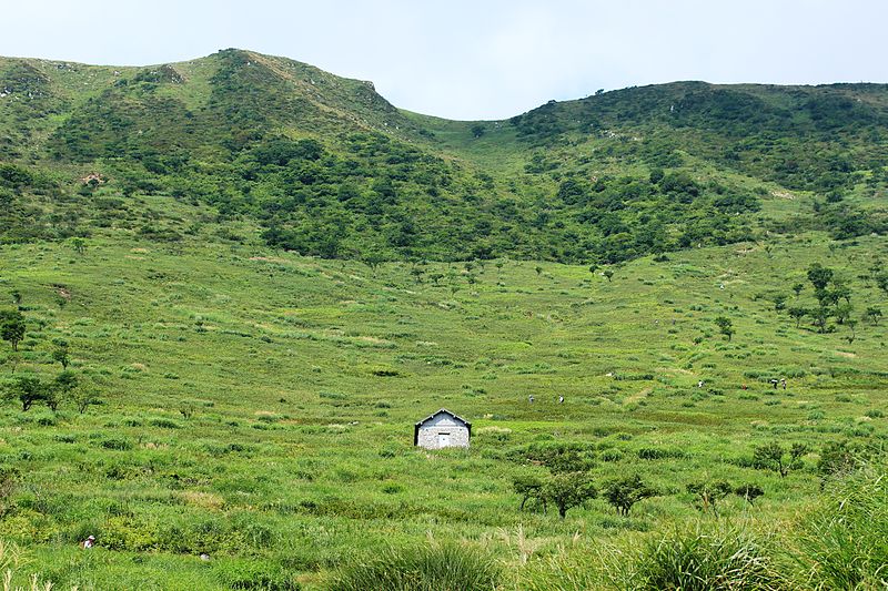 File:Mount Ibuki from 6th station (2013-08-18).JPG