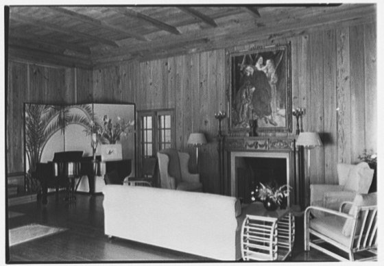 File:Mrs. Benjamin Rogers, Thatchcote, residence in Palm Beach, Florida. LOC gsc.5a04691.tif