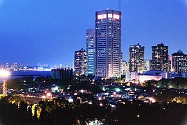 Mumbai night skyline.jpg