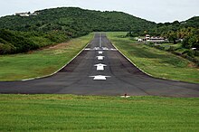 Aéroport Mustique.jpg