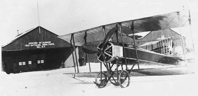 A Galludet Tractor biplane which the New York National Guard aviators rented in 1915