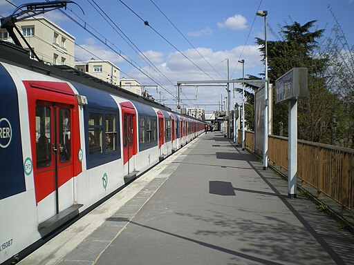 Nanterre Ville - Quai Saint-Germain - MS61 - Avril 2012