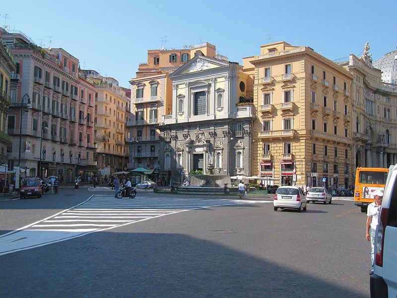 File:Napoli, Piazza Trieste e Trento.jpg