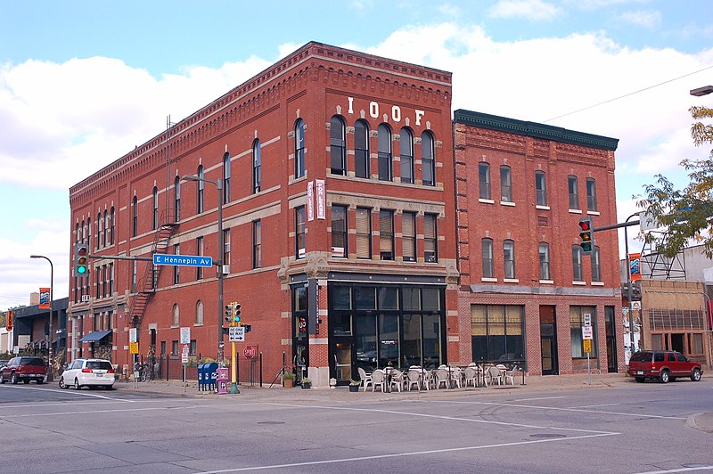 File:Odd Fellows Building in Northeast Minneapolis.jpg