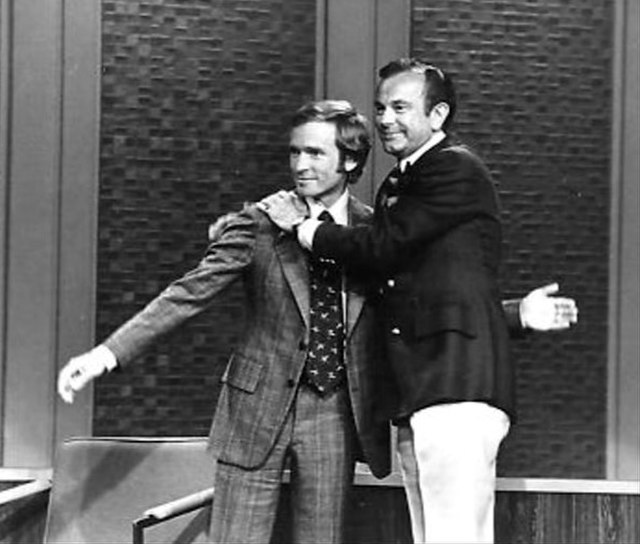 Paar appearing on Dick Cavett's show in January 1973, when he announced his return to television