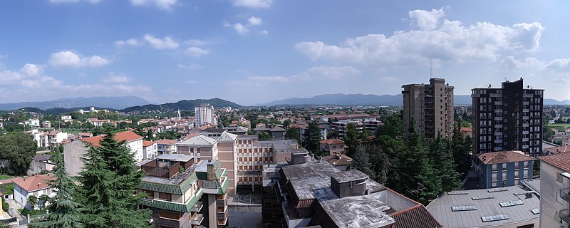 File:Panorama Gorizia (estate) 4.jpg