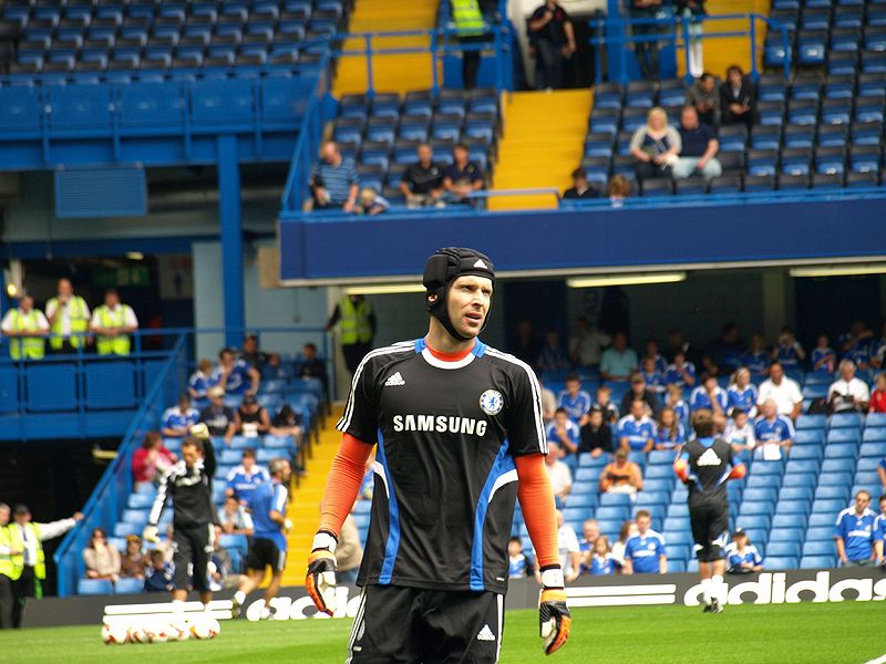 File:Petr Cech training.jpg