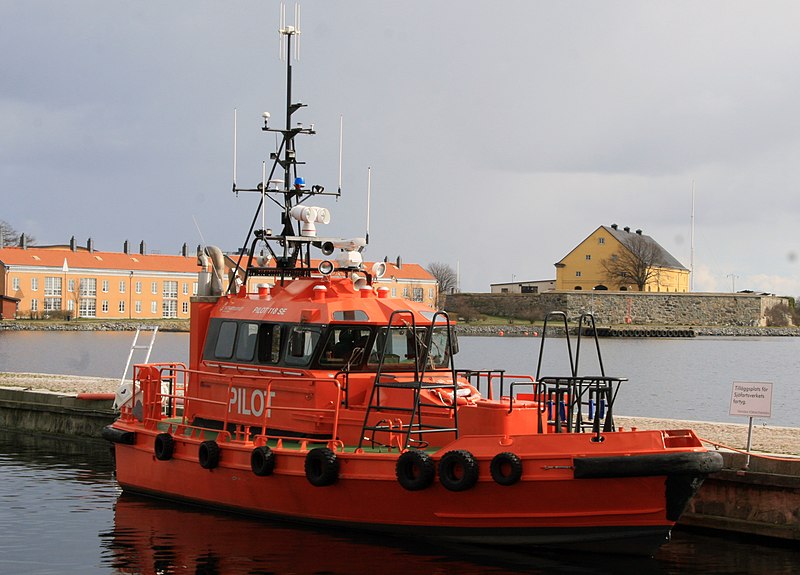 File:Pilot118SEKarlskrona20080320.jpg