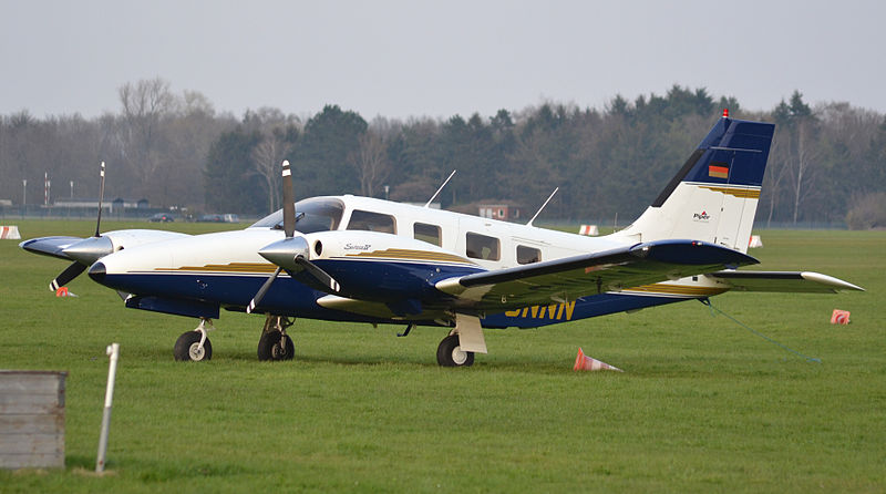 File:Piper PA-34-220T Seneca IV (D-GNNN) 01.jpg