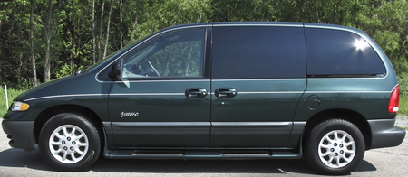 Plymouth Voyager Expresso 1998.png