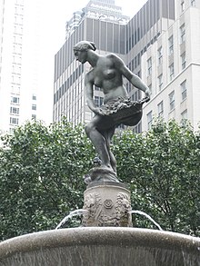 Pomona, atop the Pulitzer Fountain Pomona GAP jeh.JPG