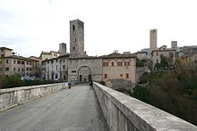 Il Ponte Romano di Solestà di Ascoli Piceno che attraversa il Tronto