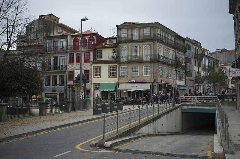 File:Porto (11815176034).jpg