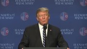 Fichier:Le président Trump et le secrétaire Pompeo s'adressent à Media.webm