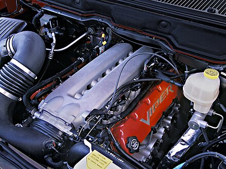 Объем двигателя 5. Dodge Ram srt-10 двигатель. Dodge Ram srt 10 мотор. Dodge Ram srt 10 engine. Dodge Ram двигатель.