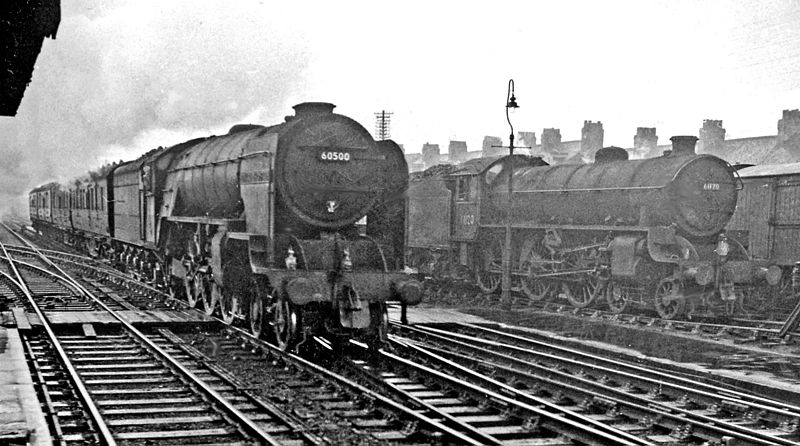 File:Retford Up ECML parcels train entering geograph-2827782-by-Ben-Brooksbank.jpg