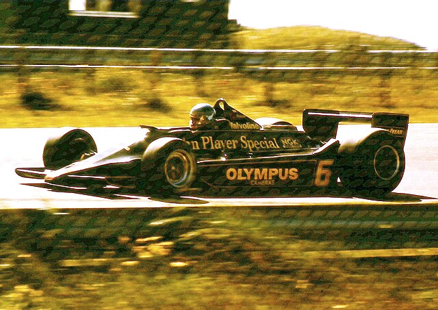 Ronnie Peterson moved to Lotus.