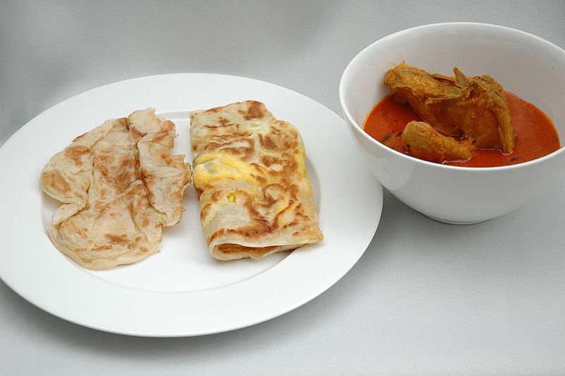 File:Roti Prata Curry Large.JPG