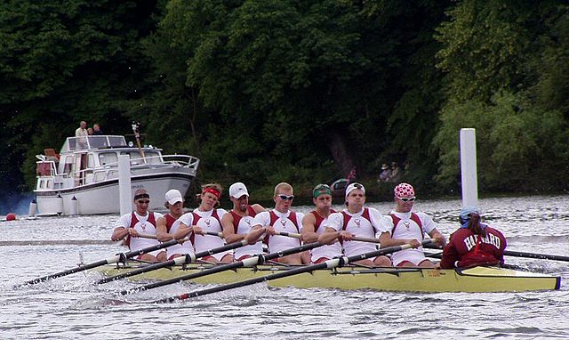 the Harvard University crew, runner-up during the 2004 regatta