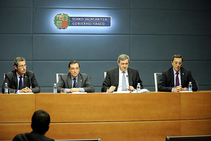 File:Rueda de prensa Consejo Vasco de Finanzas.jpg