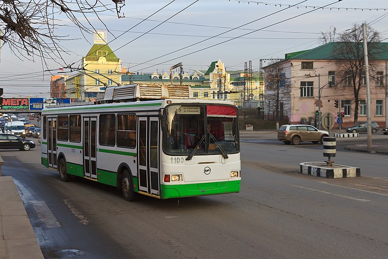 File:Ryazan LiAZ-5280 trolley 03-2014.jpg