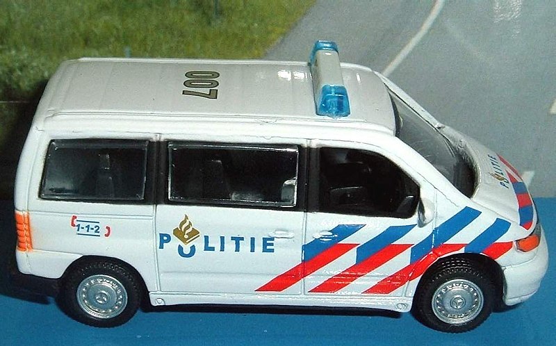 File:S130 Mercedes Vito minibus - Netherlands Politie (2462888118).jpg