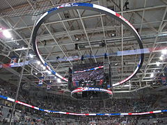 Der Videowürfel der SAP Arena vor einem Spiel der Adler Mannheim am 2. November 2014