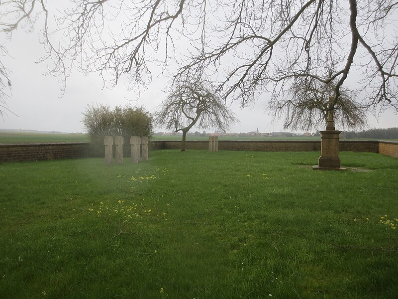 File:Saint-Privat-la-Montagne - Cimetière militaire allemand 09.jpg