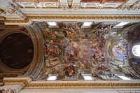 Илюзионна архитектура, псевдо-колони, прозорци и сводове изрисувани по тавана над наистина съществуващи колони, прозорци и сводове; реалността се слива и прелива в илюзия, внушавайки по-висок таван от колкото всъщност той е; в църквата Сант Игнацио, Рим