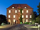 Agathenburg Castle in the evening.jpg